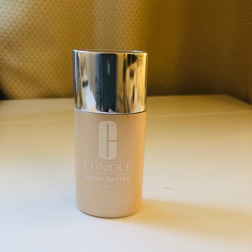 CLINIQUE Even Better Foundation Neutral Color